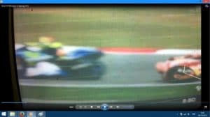 rossi kicked marquez in sepang 2015 4