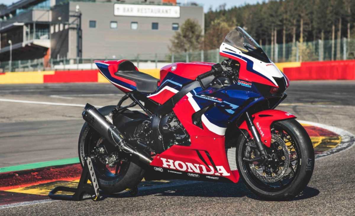 Honda CBR1000RR-R 2022 Spa 100