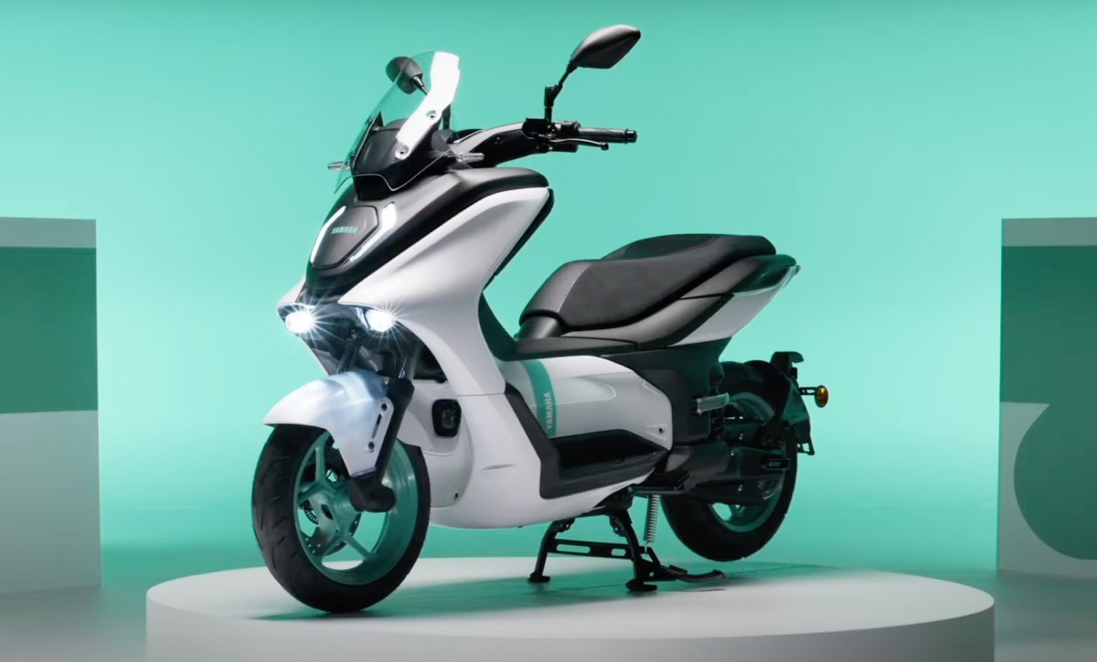 Yamaha E01 2022 Electric Scooter