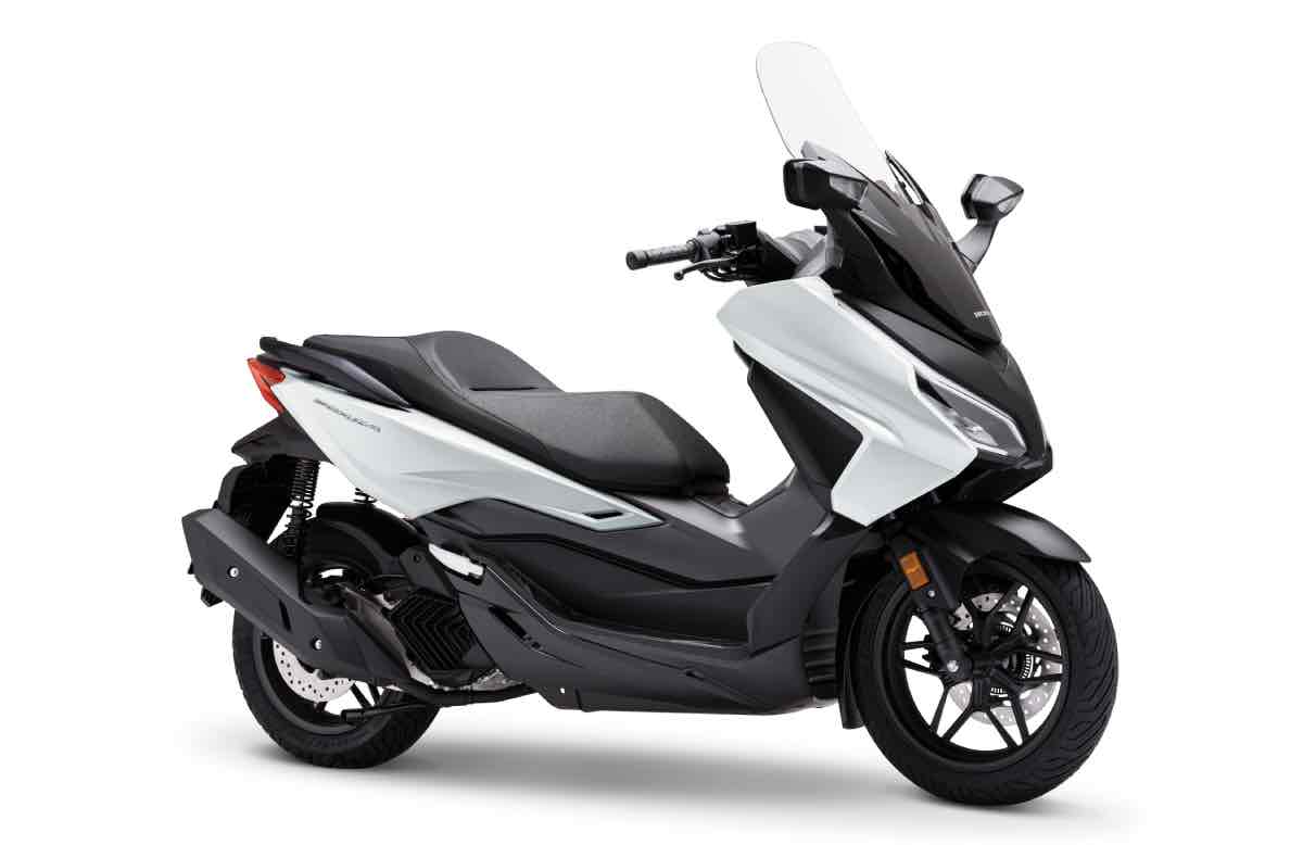 Honda Forza 125 2025 Mat Pearl Cool White...