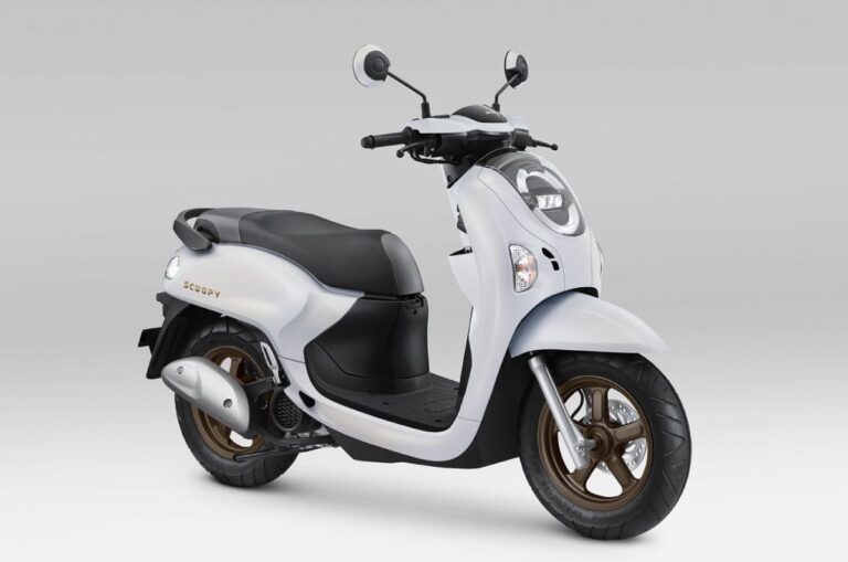 Honda Scoopy 2025 Prestige White...