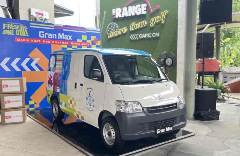 Daihatsu Gran Max Blind Van Matic...